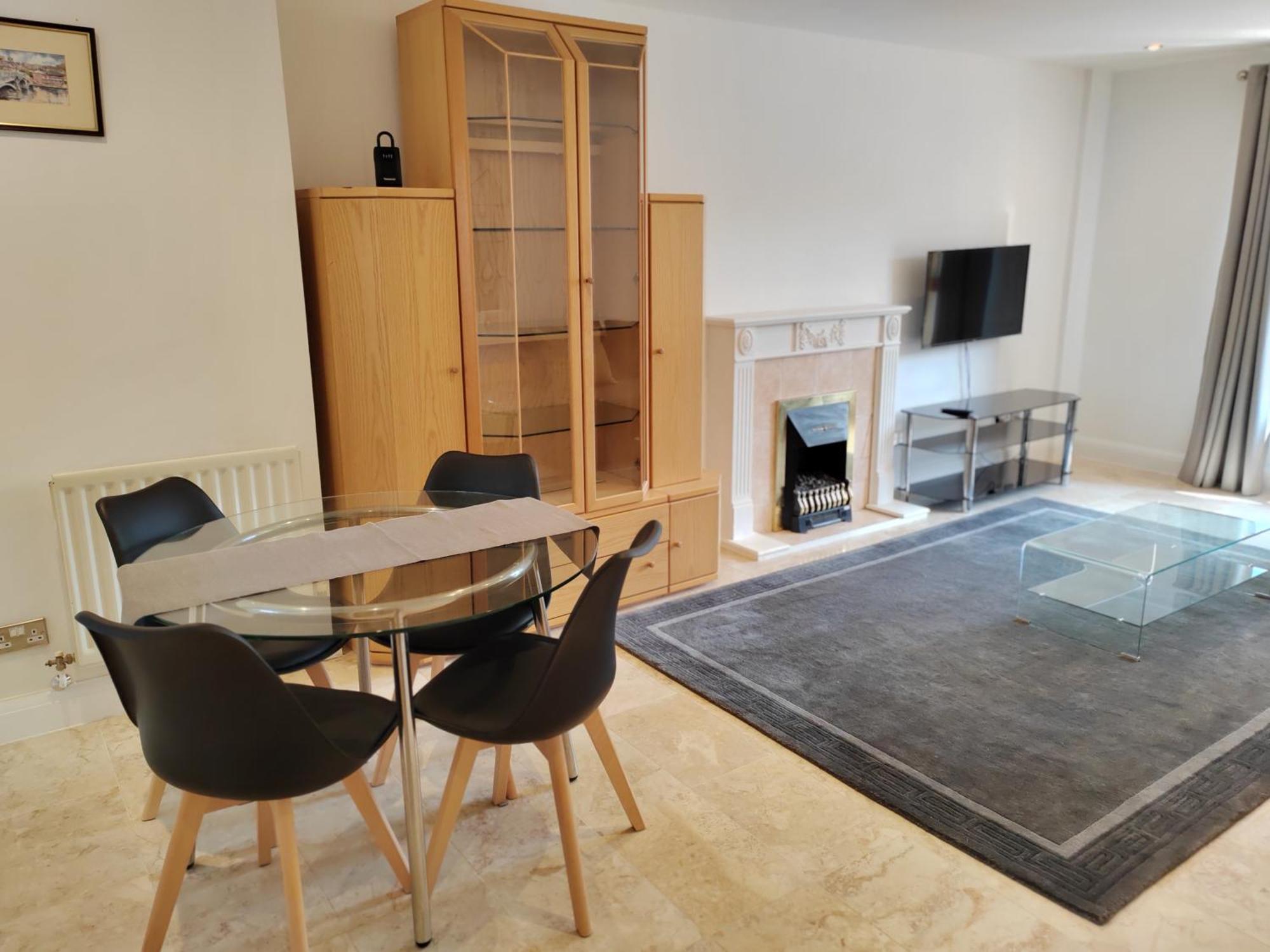 Appartamento Luxury Two Bedroom In Bayswater Londra